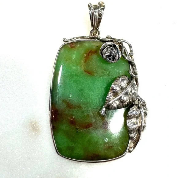 Artisan Green Jasper Sterling Silver Pendant with Hand-forged Rose and Leaves - Picture 6 of 15